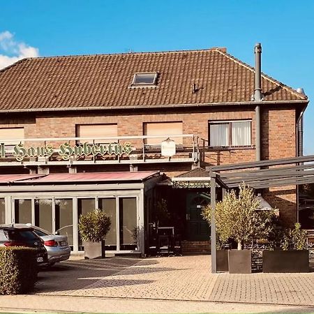 Hotel Haus Hubertus Elsdorf Buitenkant foto